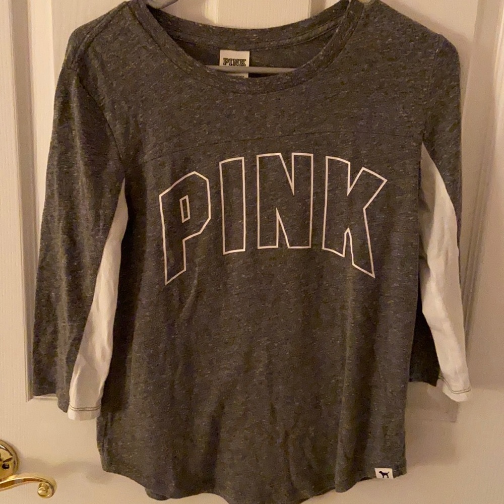 Heathered  grey 3/4 sleeve shirt
